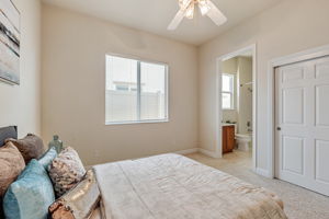 032_2453 Gardenstone Pl_