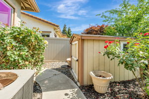 047_2453 Gardenstone Pl_