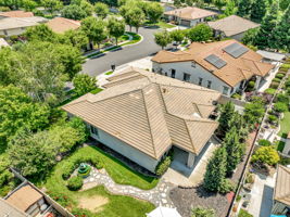 011_2453 Gardenstone Pl_