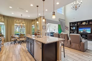 W Hope Cir-2404-010.jpg