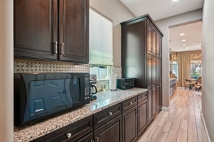 W Hope Cir-2404-016.jpg