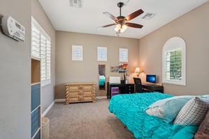 W Hope Cir-2404-020.jpg