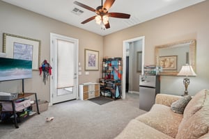 W Hope Cir-2404-025.jpg