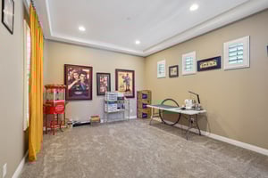 W Hope Cir-2404-028.jpg