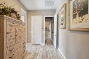 W Hope Cir-2404-030.jpg