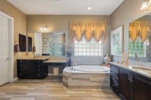W Hope Cir-2404-038.jpg