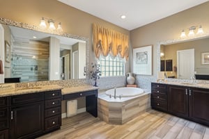 W Hope Cir-2404-040.jpg