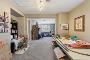 W Hope Cir-2404-045.jpg