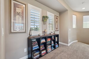 W Hope Cir-2404-047.jpg