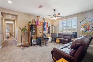W Hope Cir-2404-048.jpg