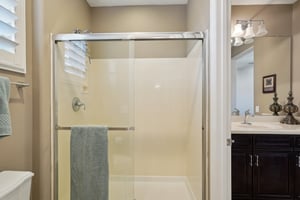 W Hope Cir-2404-061.jpg