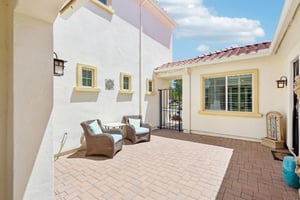 W Hope Cir-2404-066.jpg