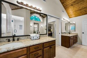 Master Bathroom 1d