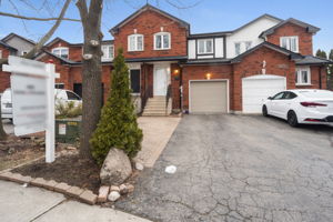 2455 Stefi Trail