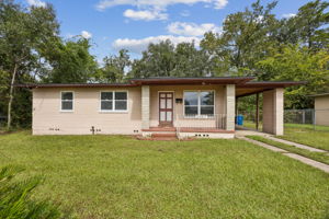 Welcome to 2457 Broward RD