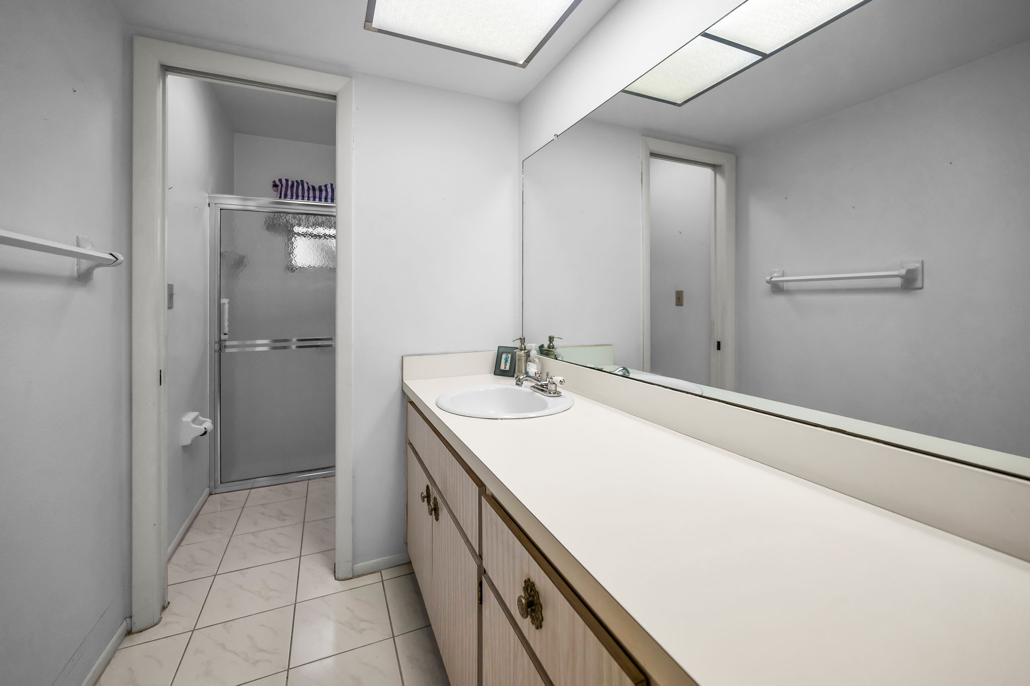 Primary Bathroom1a