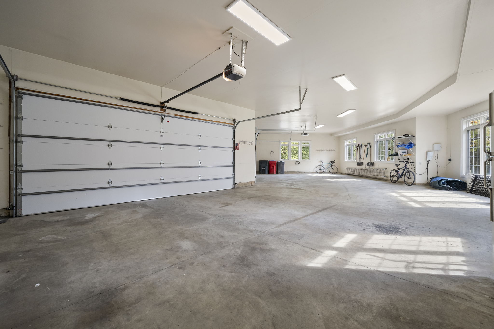  Photo 99