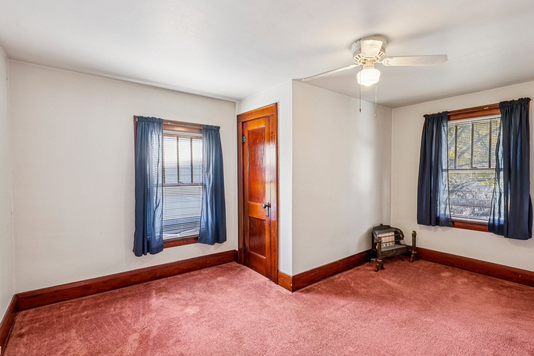 East Ave-S1811-025.jpg