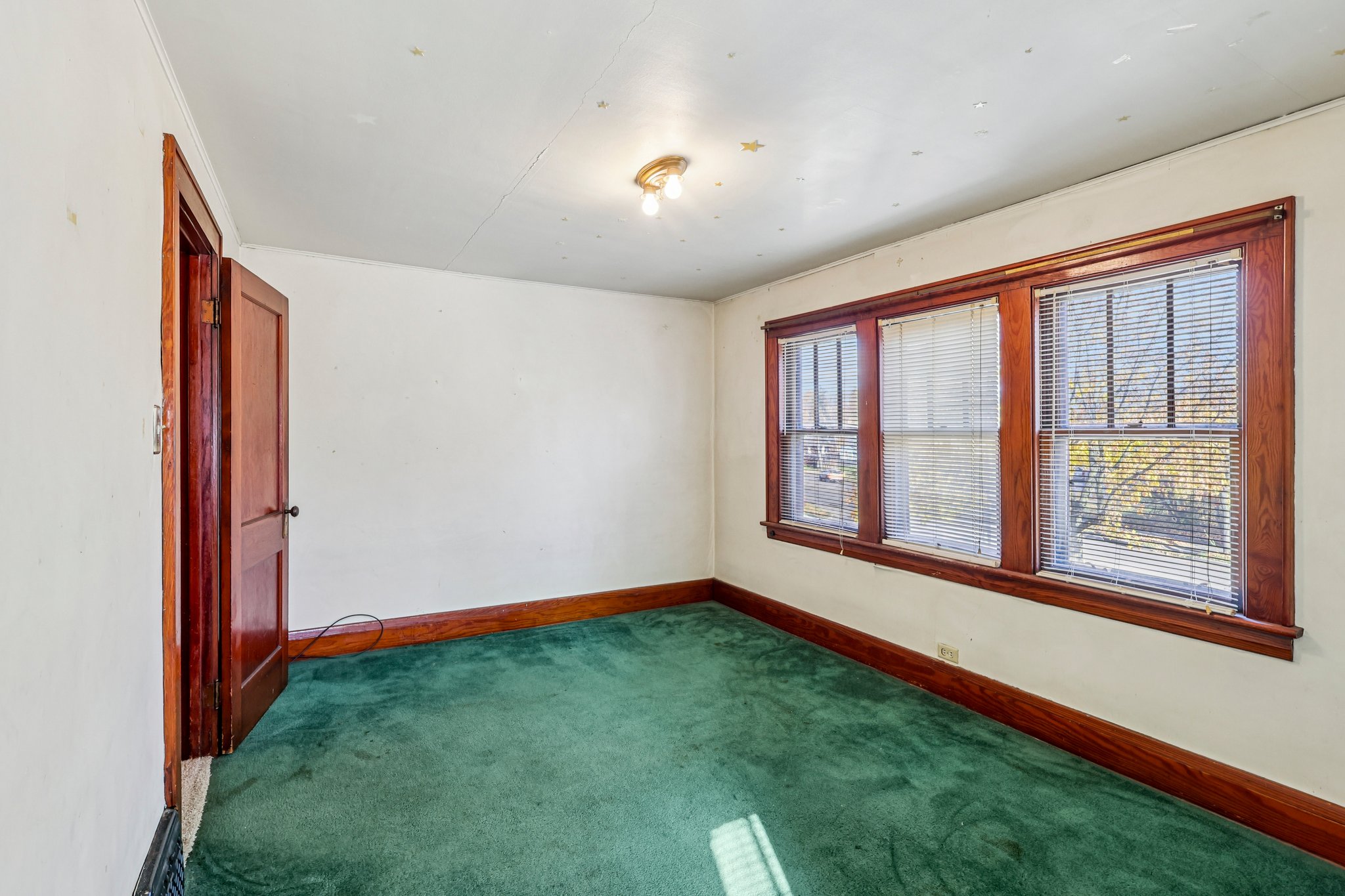 East Ave-S1811-031.jpg