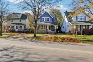 East Ave-S1811-001.jpg