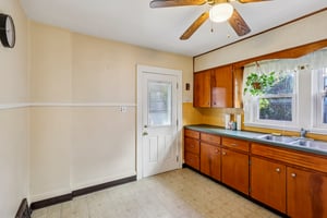 East Ave-S1811-020.jpg