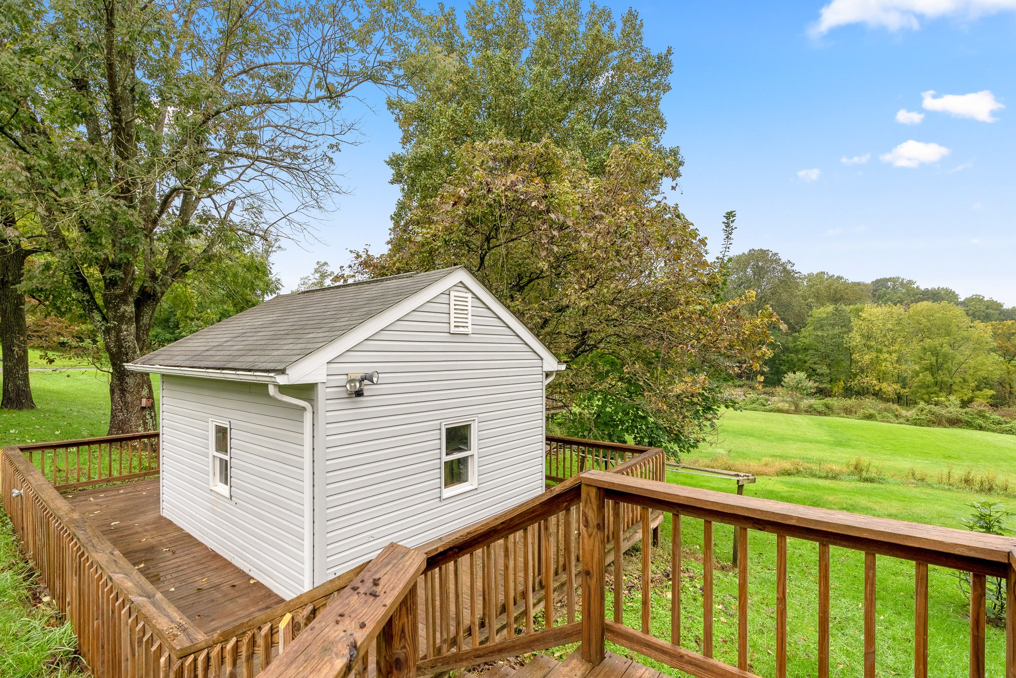 35. Back exterior.jpg