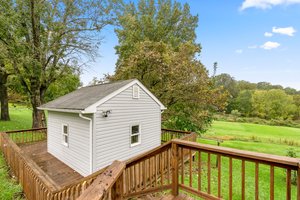 35. Back exterior.jpg