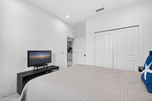 Guest Bedroom 1 - 2 of 2