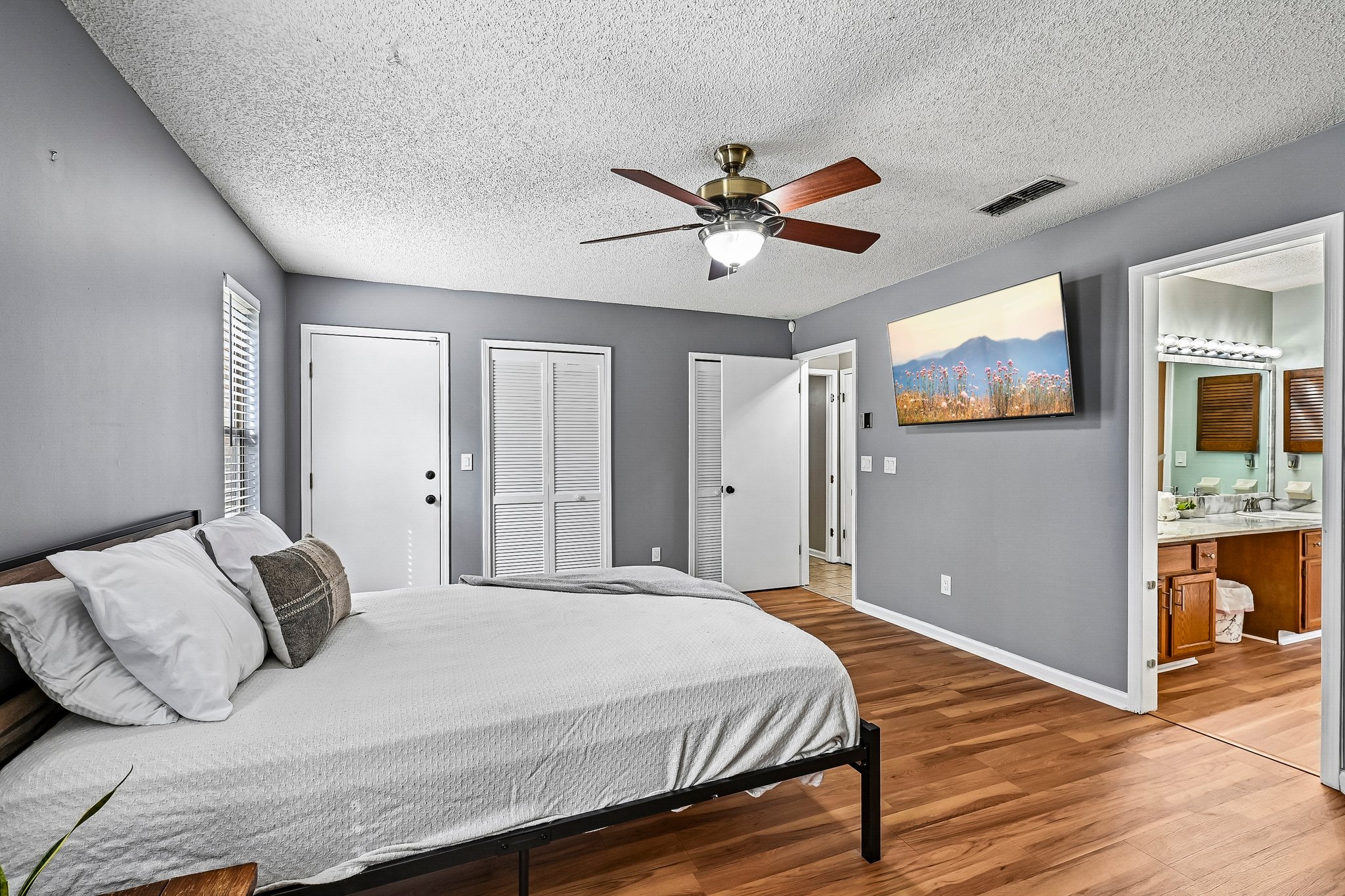 Charwood Ct-S0105-027.jpg
