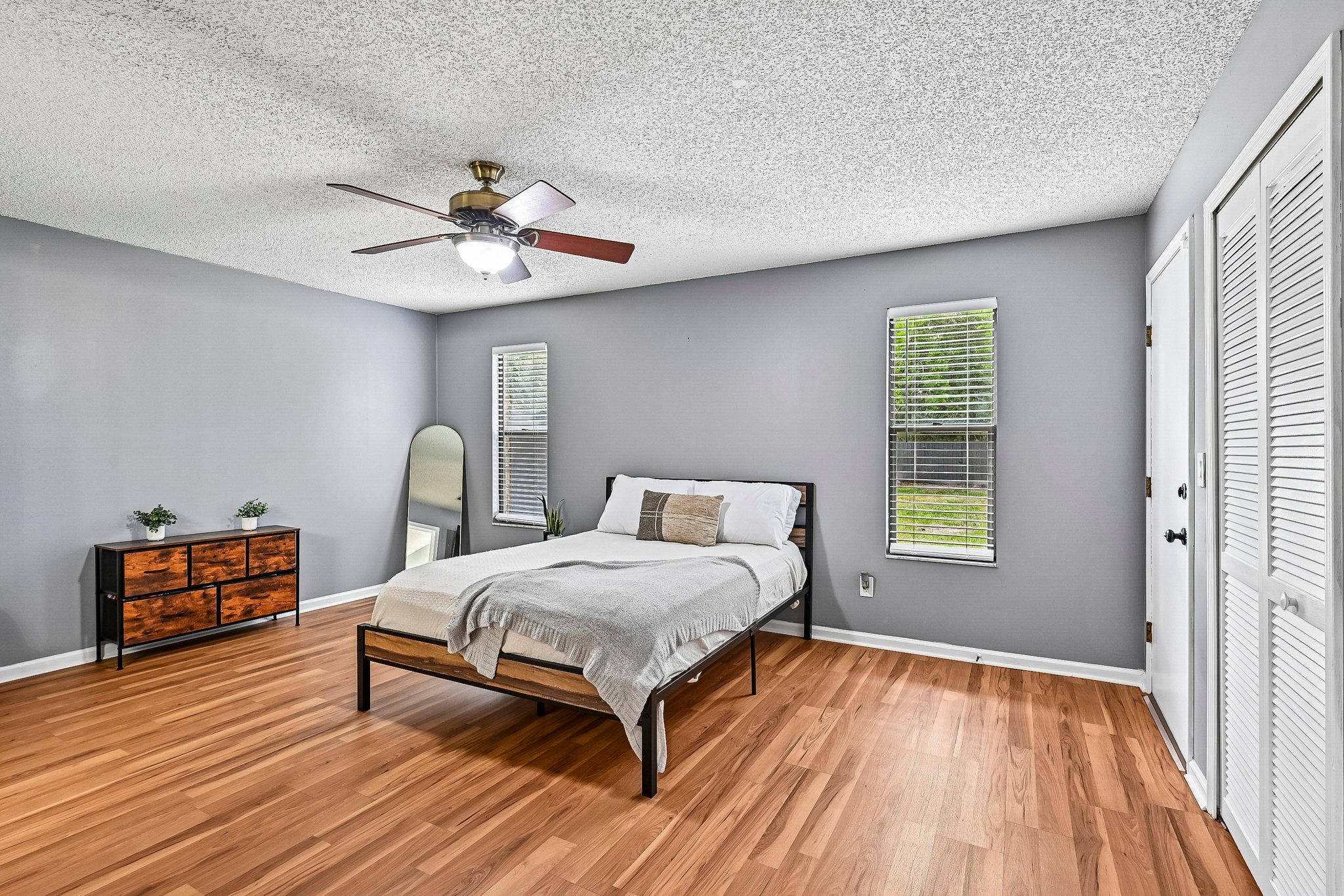 Charwood Ct-S0105-046.jpg