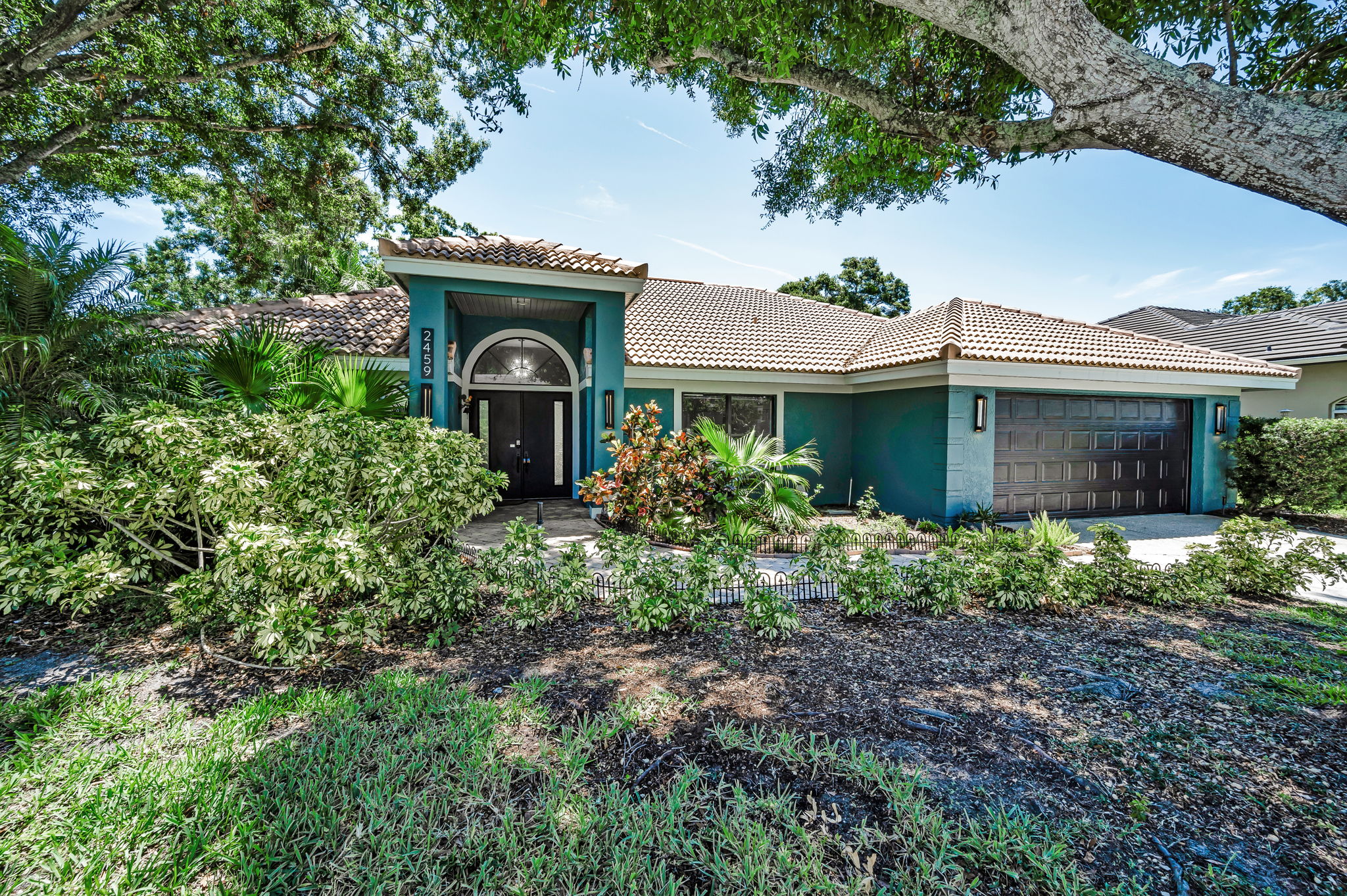 Front Exterior6