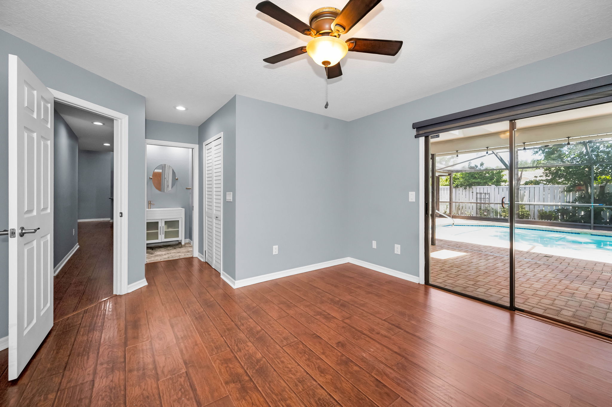 Guest Bedroom2b
