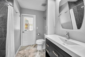 Bathroom3a