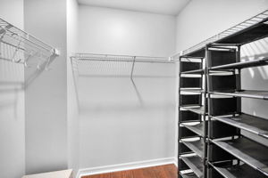 Bedroom4 Closet