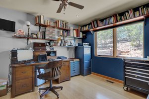 Bedroom/Office