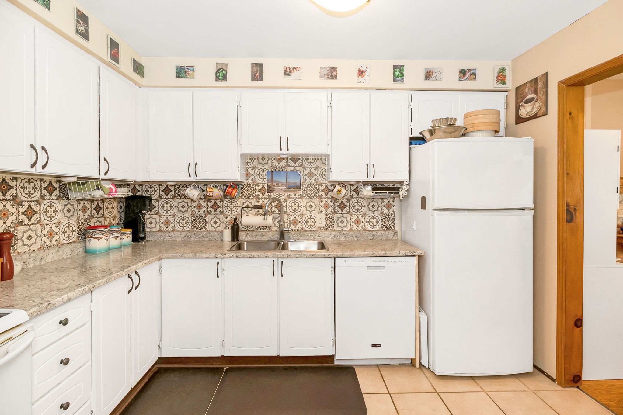  Photo 9