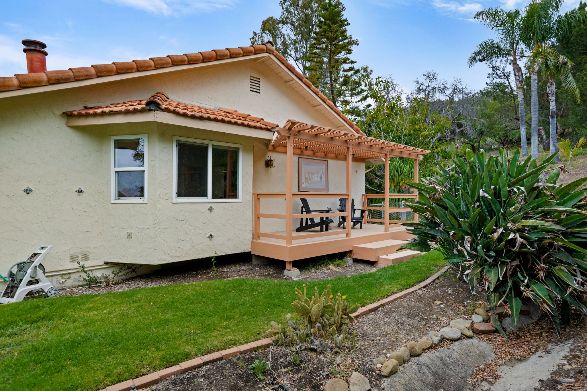 39-Bedroom Porch