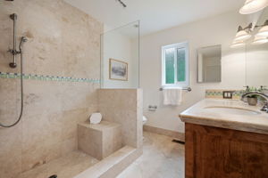44-Bathroom 2
