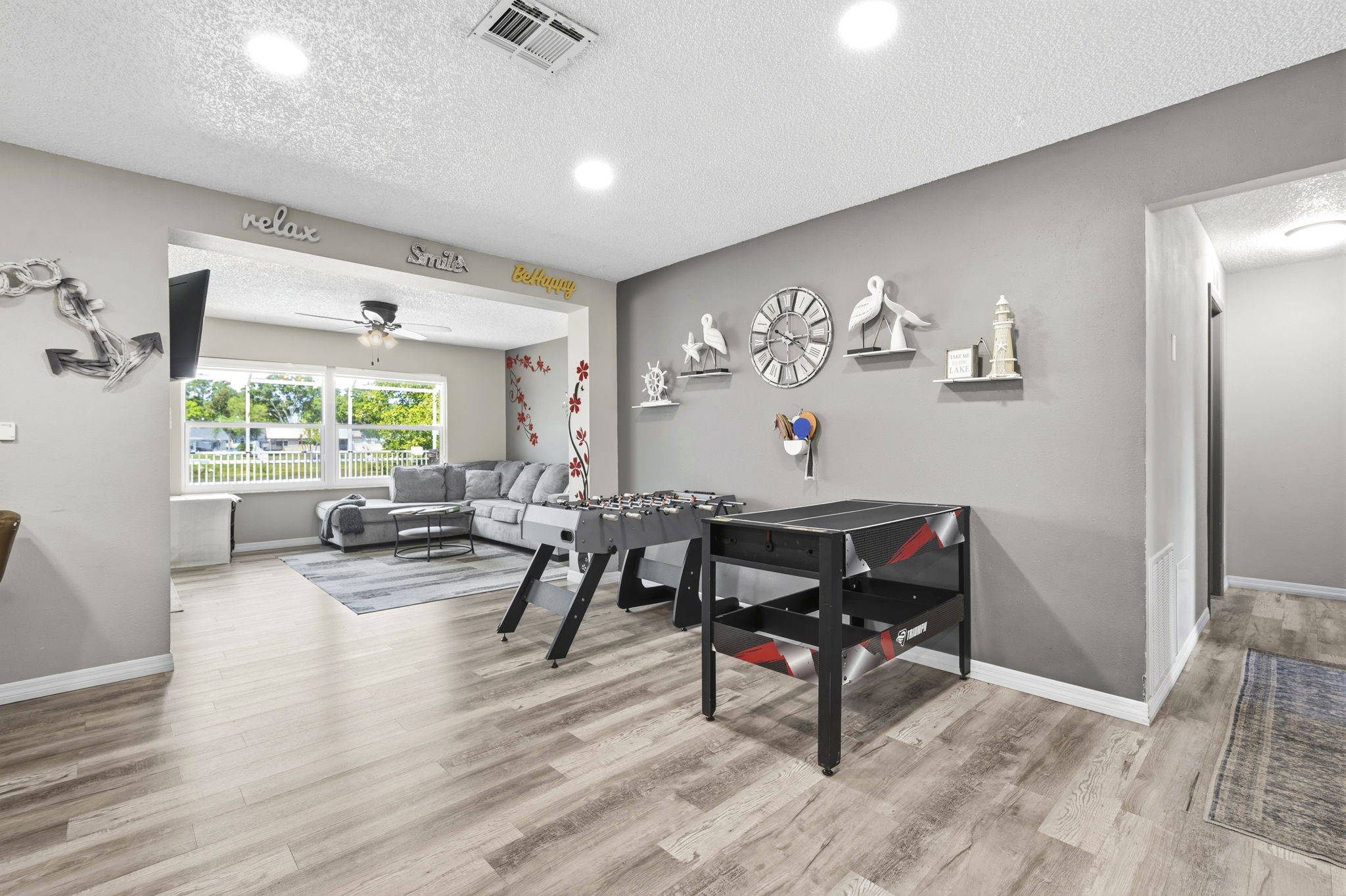 Interiors (16)