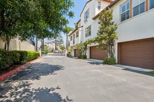 E Villa St 2-0805-001.jpg