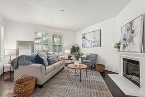 E Villa St 2-0805-005.jpg