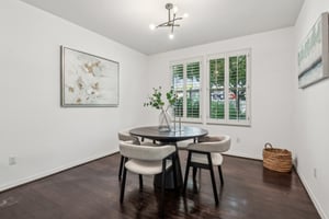 E Villa St 2-0805-008.jpg