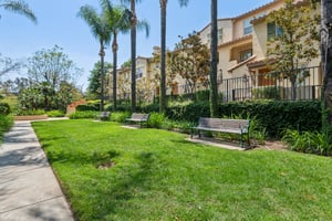 E Villa St 2-0805-034.jpg