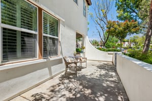 E Villa St 2-0805-037.jpg
