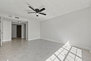 Primary Bedroom1b