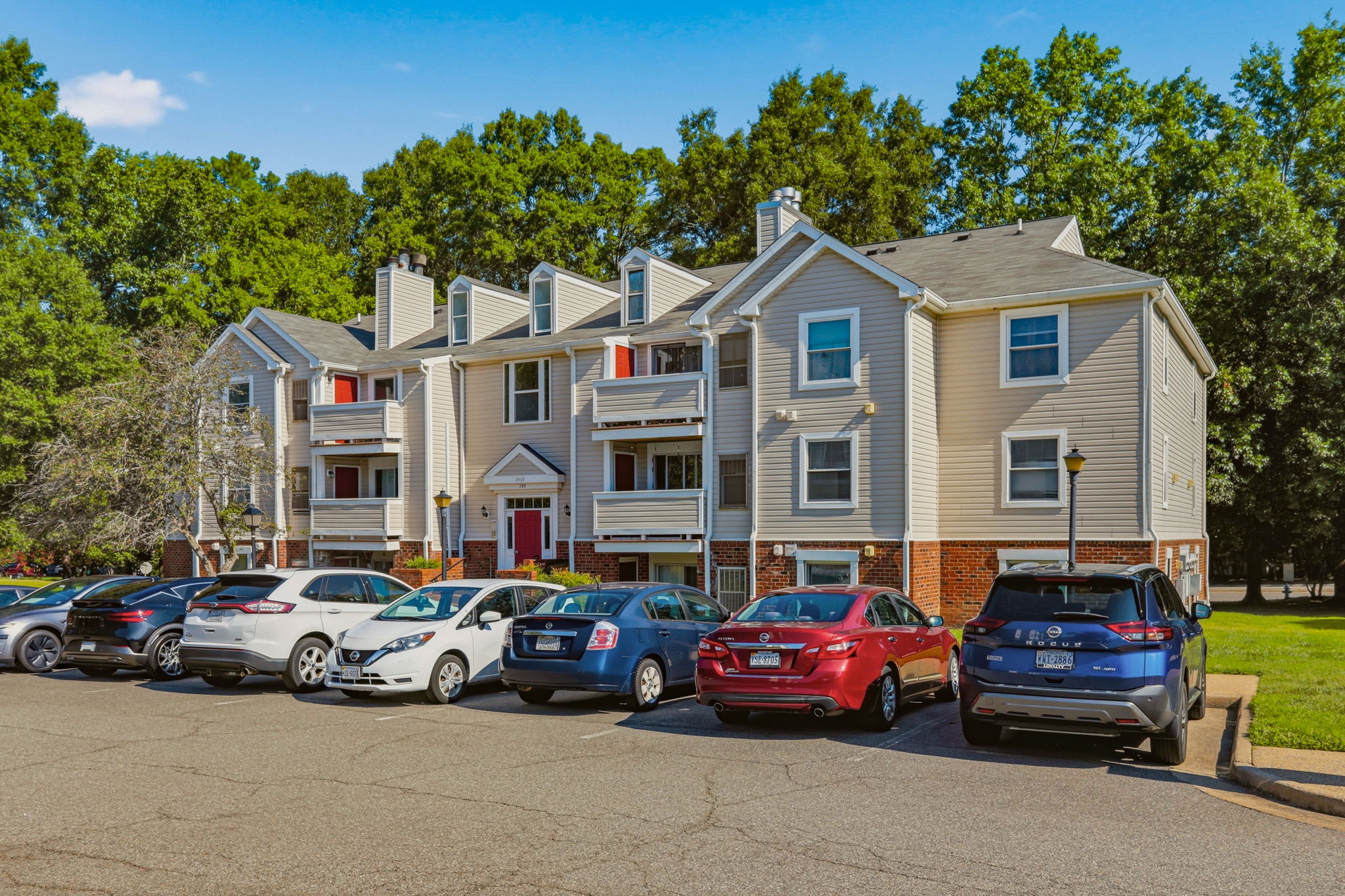 01-Exterior Front