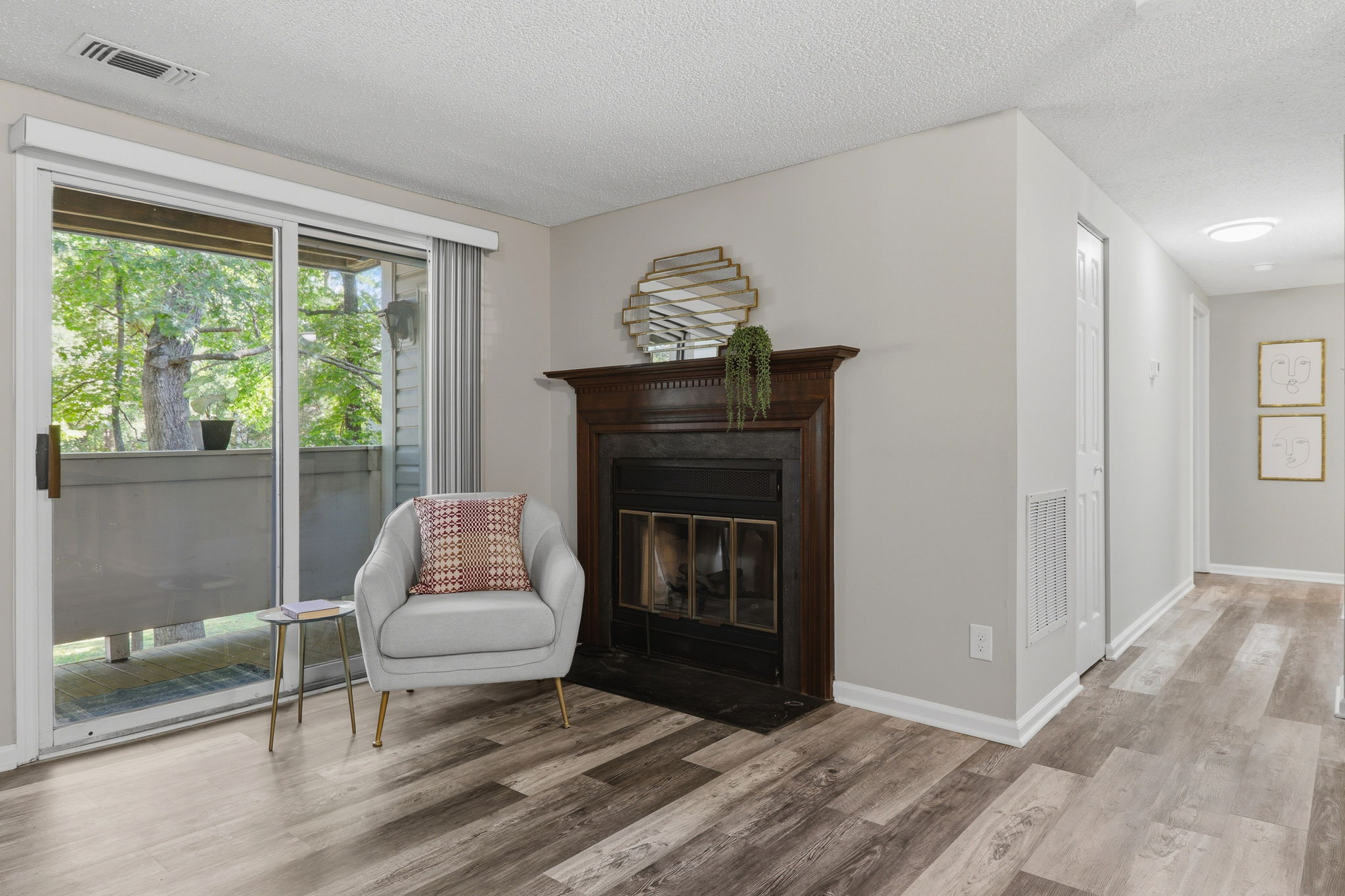 07-Living Room