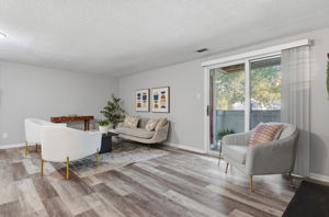 06-Living Room