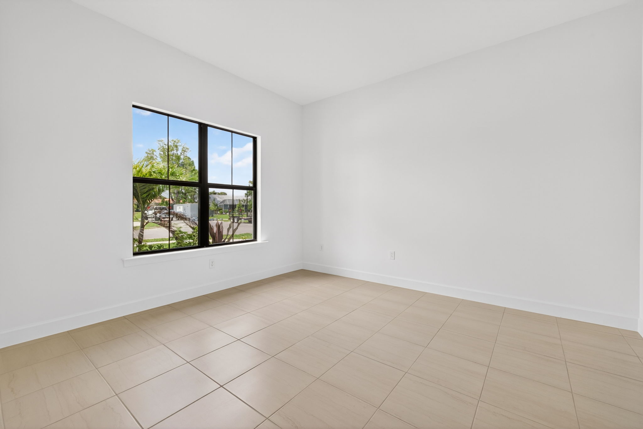 Guest Bedroom 1 - 1 of 2