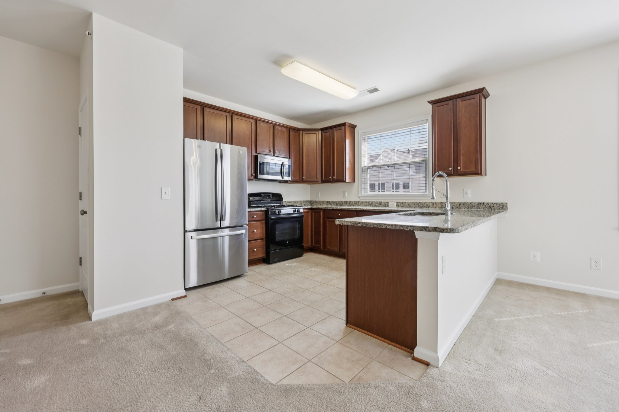 Byrne Meadow Sq 303-S2403-010.jpg